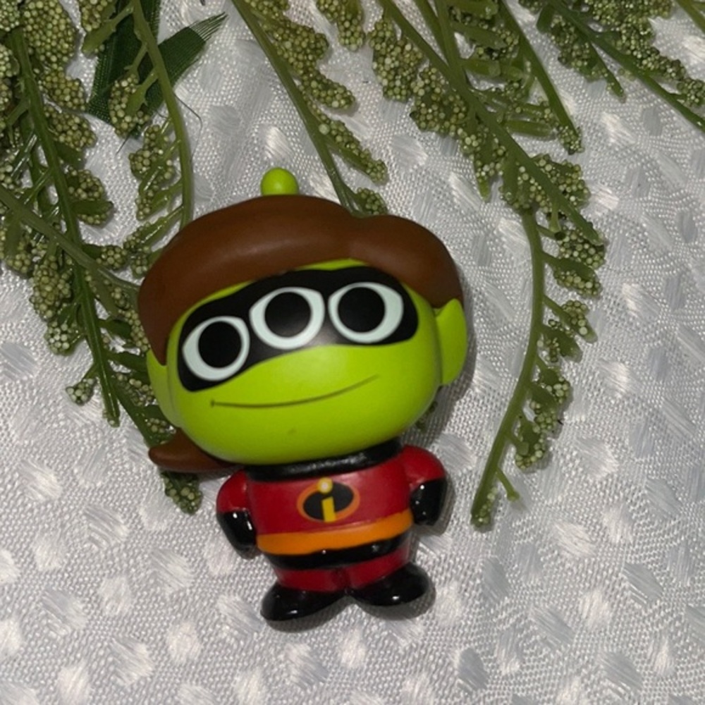 Funko Disney Pixar Alien Remix Mystery Mini - Elastigirl/Incredibles - 2020 - Picture 2 of 3